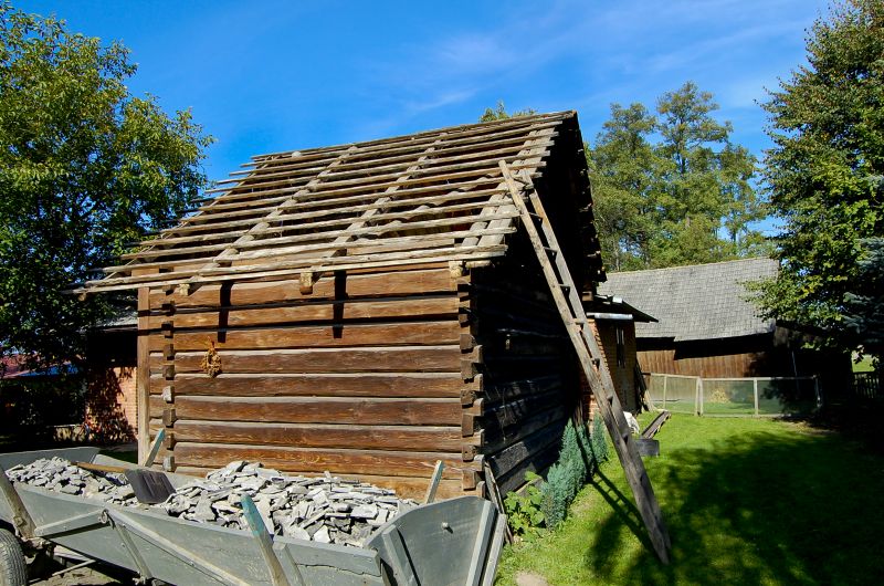 Log Cabin Roof Cleaning